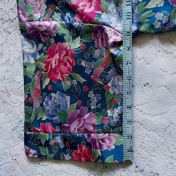 Vintage Copacabana Satin Feel Short Robe Floral Size Medium - Picture 10 of 13